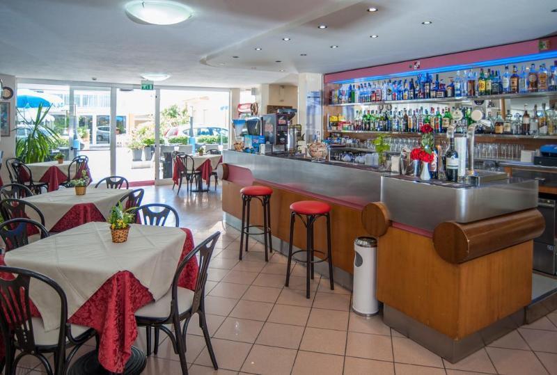 Hotel Bagli Римини Экстерьер фото