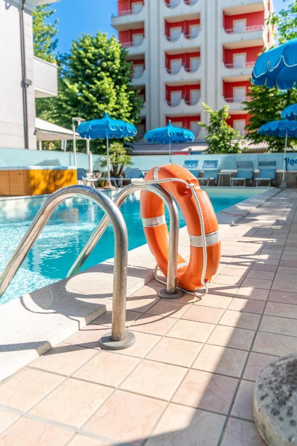 Hotel Bagli Римини Экстерьер фото
